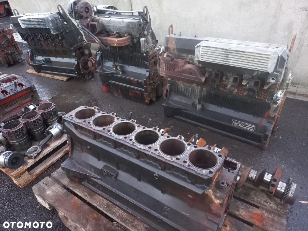 Wał,Blok,silnik same,lamborghini,hurlimann,1000.3 A,1000.4 WT10,1000.6 ATI,WTI3,A1,turbo,70779.0,001304890 2C,71150.0,07511100/30,TULEJA ,tłok,korbowód,kompletny silnik,głowica,woda,powietrze,koła rozrządu,wałek,miska,explorer,titran,antares,laser,3cylindry,4 cylindry,5 cylindrów,6cylindrów. - 17