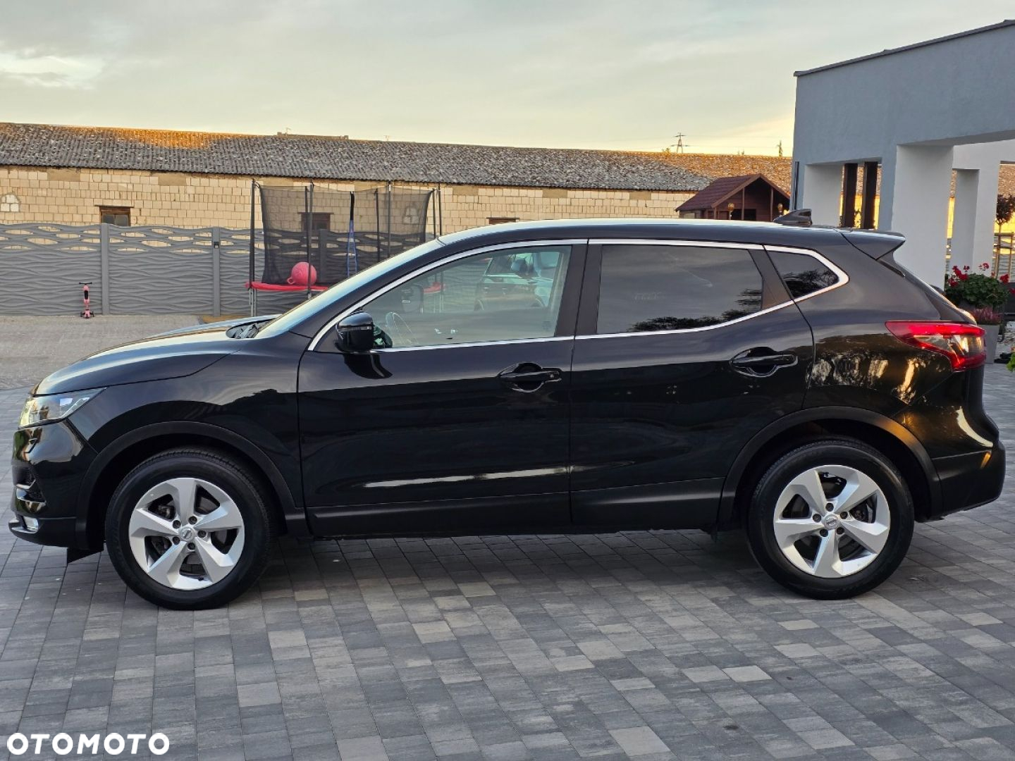 Nissan Qashqai - 32