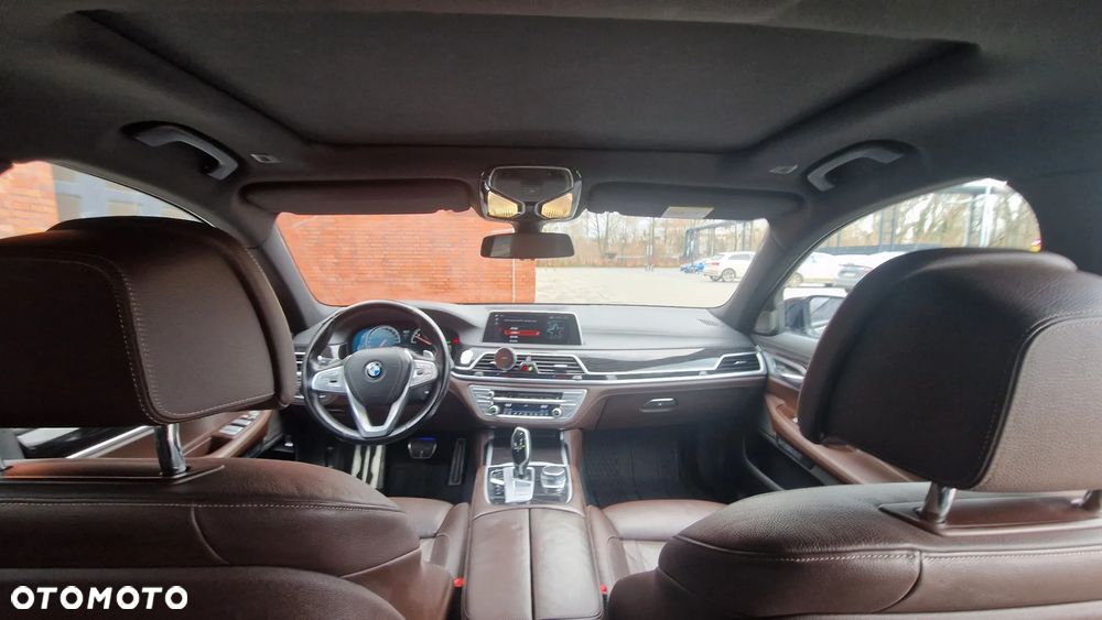 BMW Seria 7 740d xDrive - 28