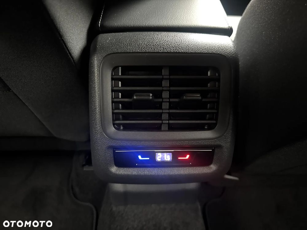 Volkswagen T-Roc 1.5 TSI Life DSG - 31