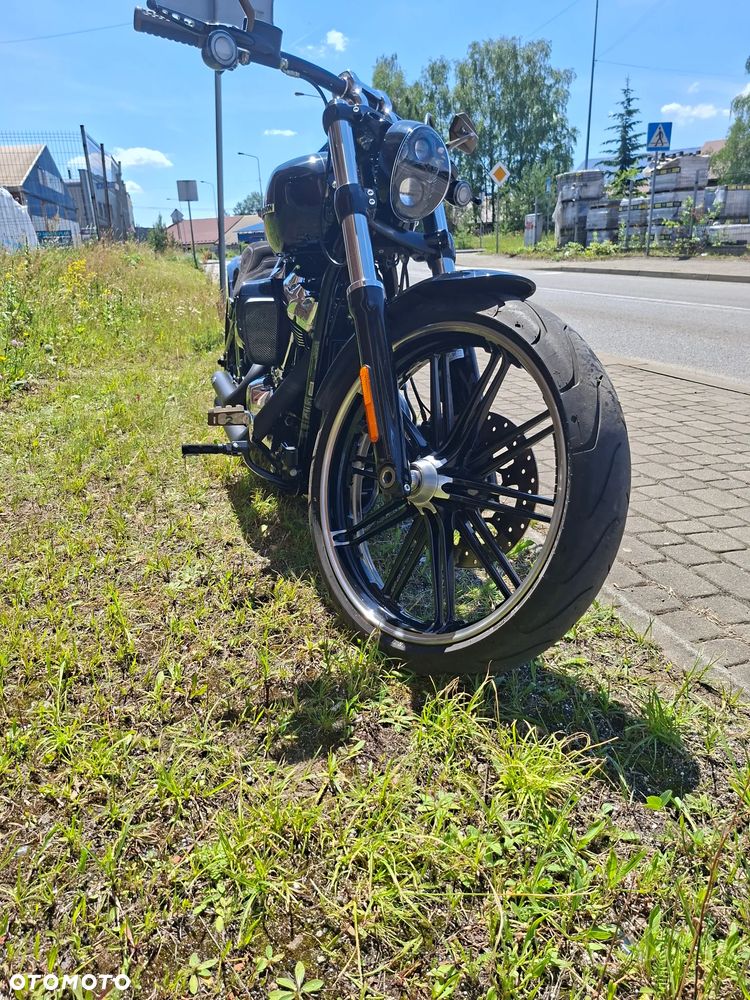 Harley-Davidson FXSB Breakout - 29