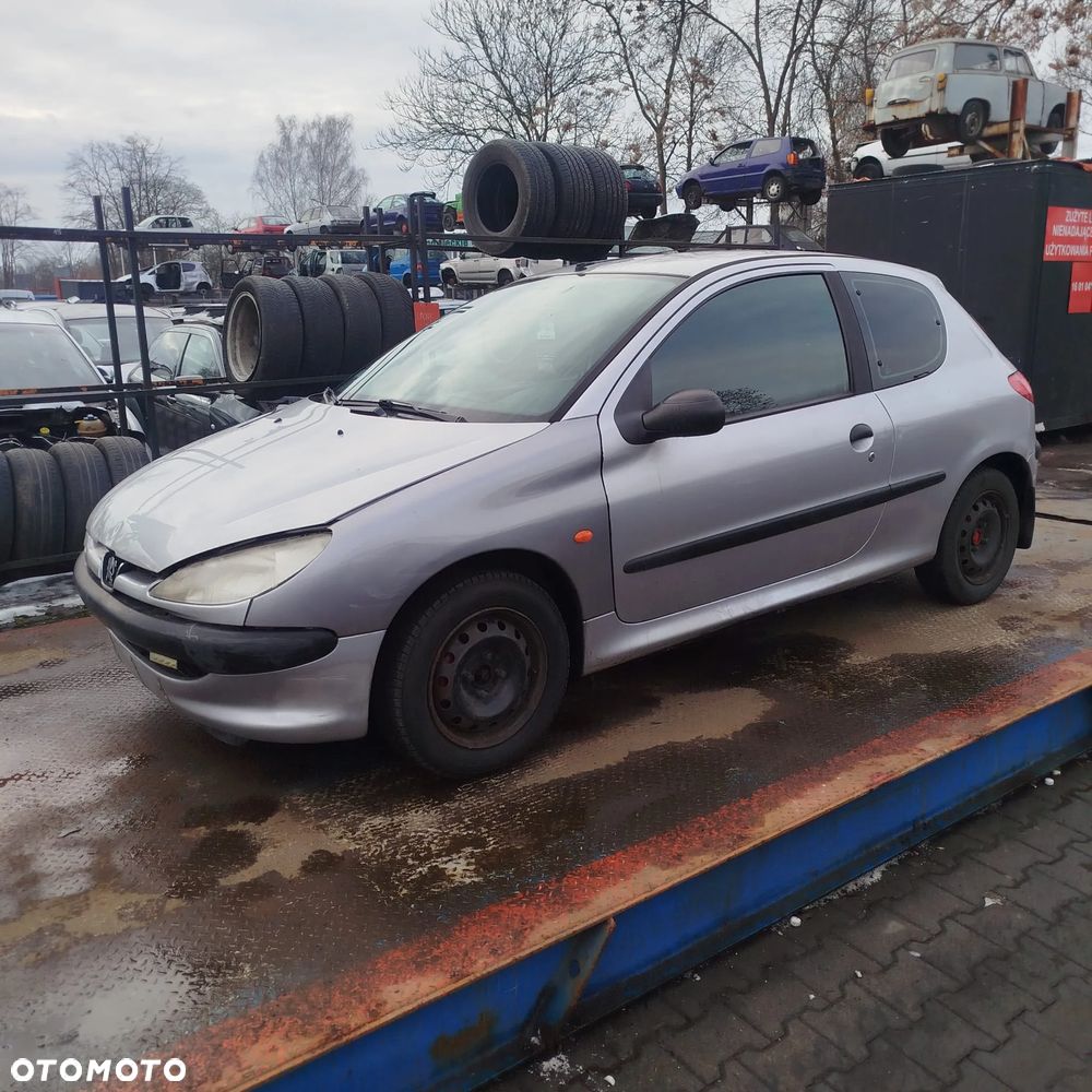 Peugeot 206 na części . - 2