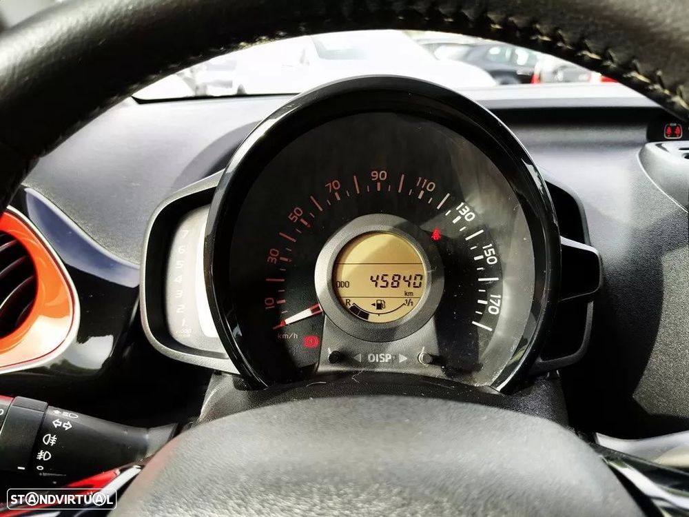 Peugeot 108 1.2 PureTech Allure - 4