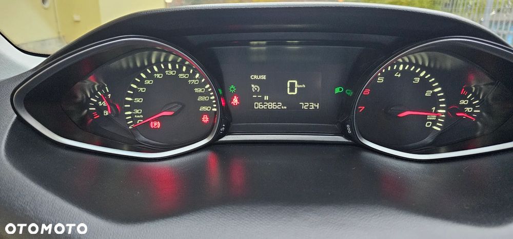 Peugeot 308 1.2 PureTech GPF Active S&S - 20
