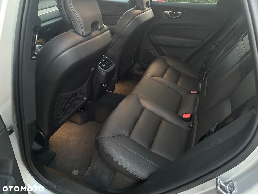 Volvo XC 60 - 6
