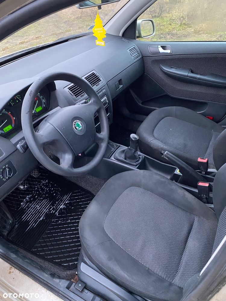 Skoda Fabia 1.2 HTP Classic - 8