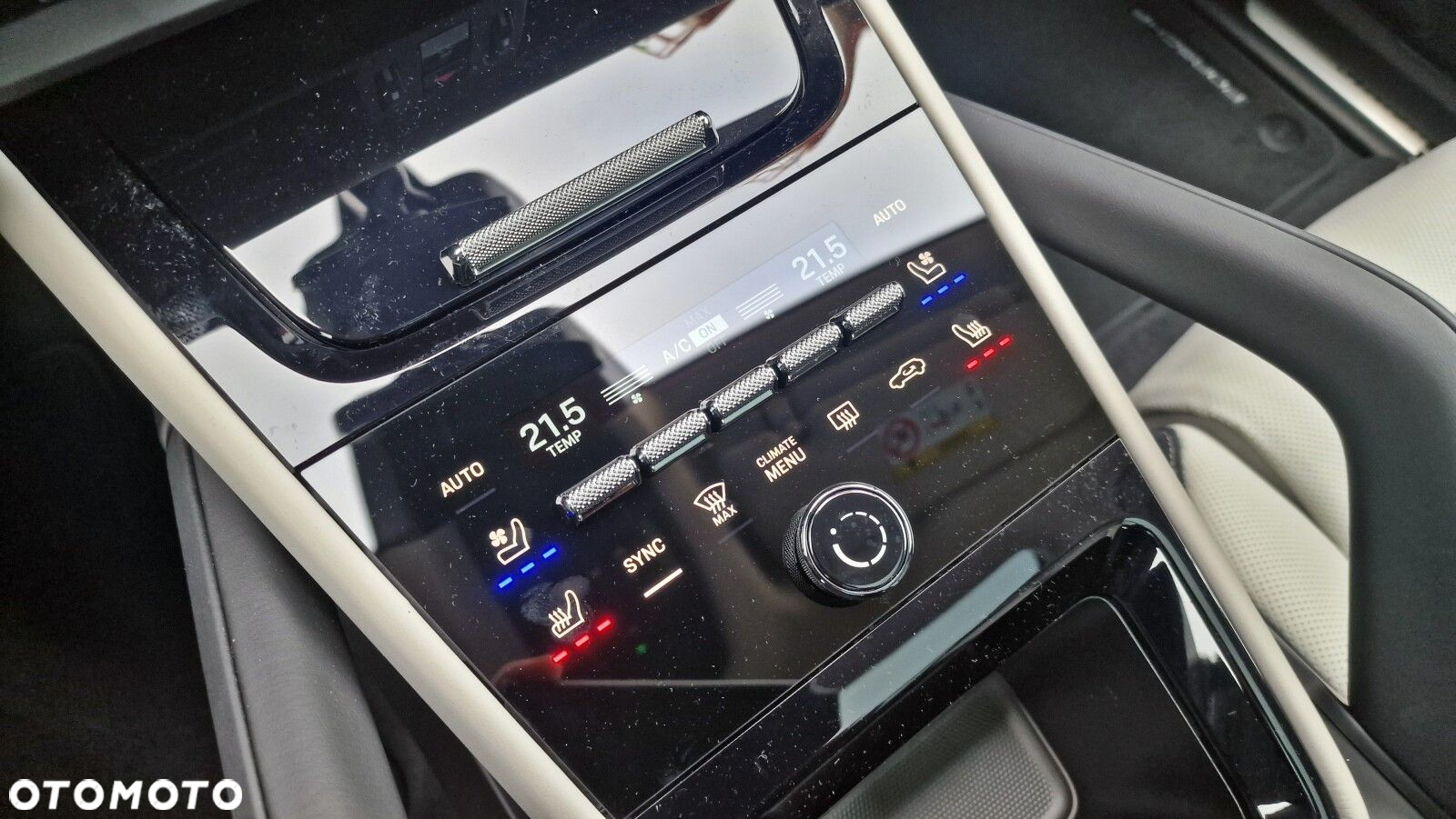 Porsche Cayenne - 16
