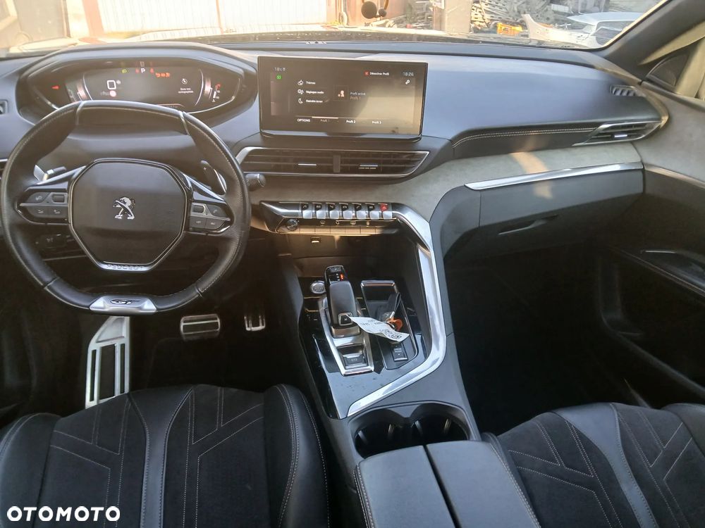 Peugeot 5008 PureTech 130 EAT8 Stop & Start GT - 14