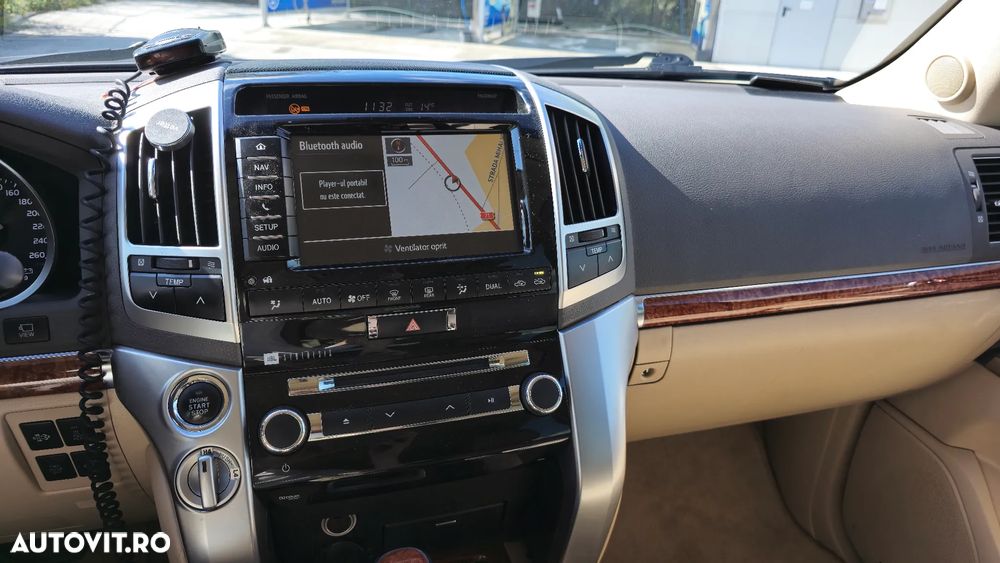 Toyota Land Cruiser 4.5 D-4D V8 Luxury - 30