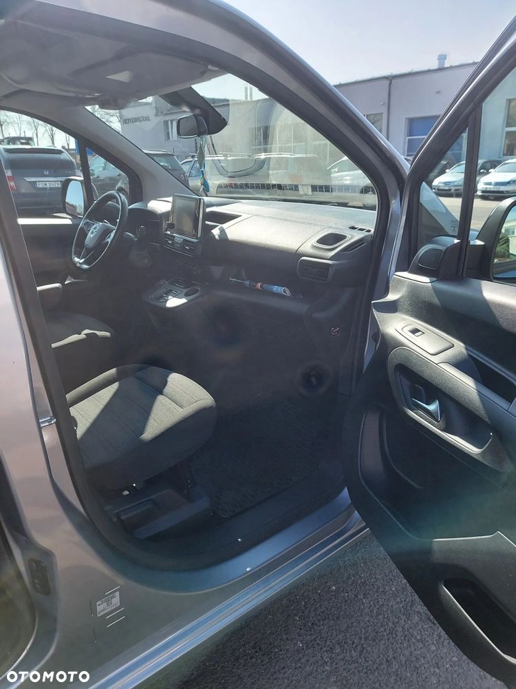 Opel Combo XL (bryg.) - 24