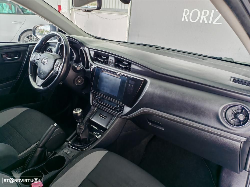 Toyota Auris Touring Sports 1.4 D-4D Comfort+Pack Sport - 10