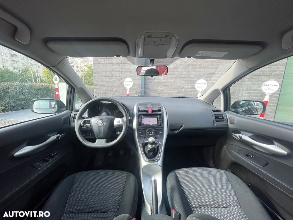 Toyota Auris 2.0 D-4D - 6