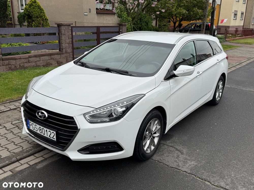 Hyundai i40 Kombi blue 1.7 CRDi Style - 1