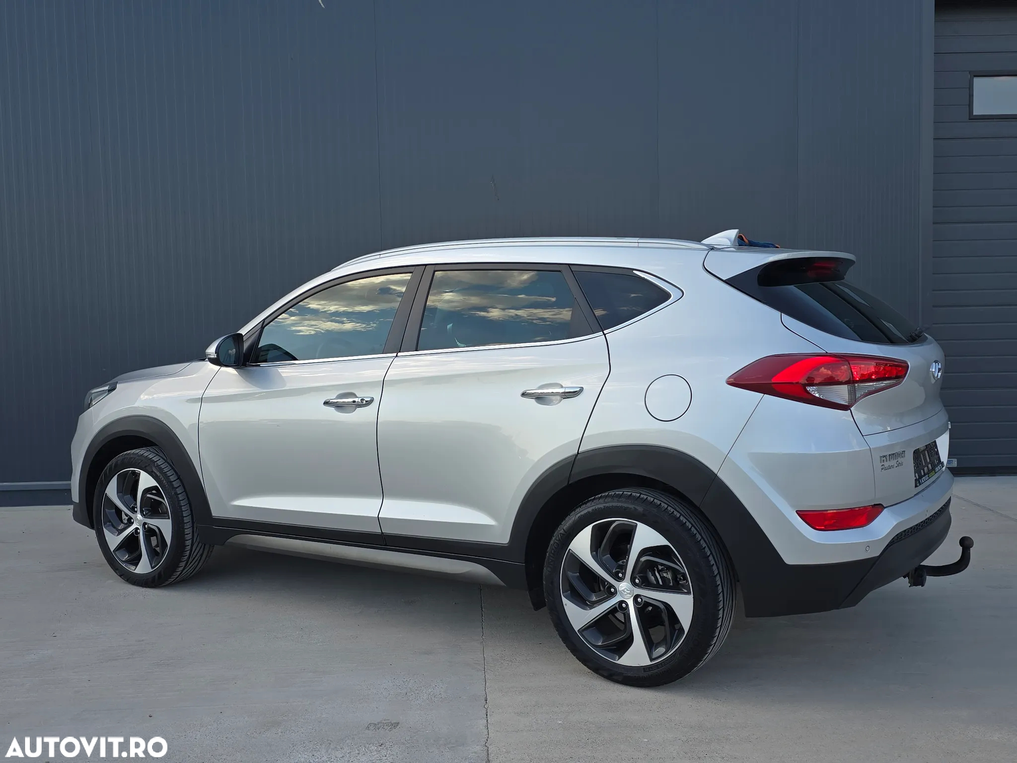 Hyundai Tucson blue 1.7 CRDi 2WD Style - 3