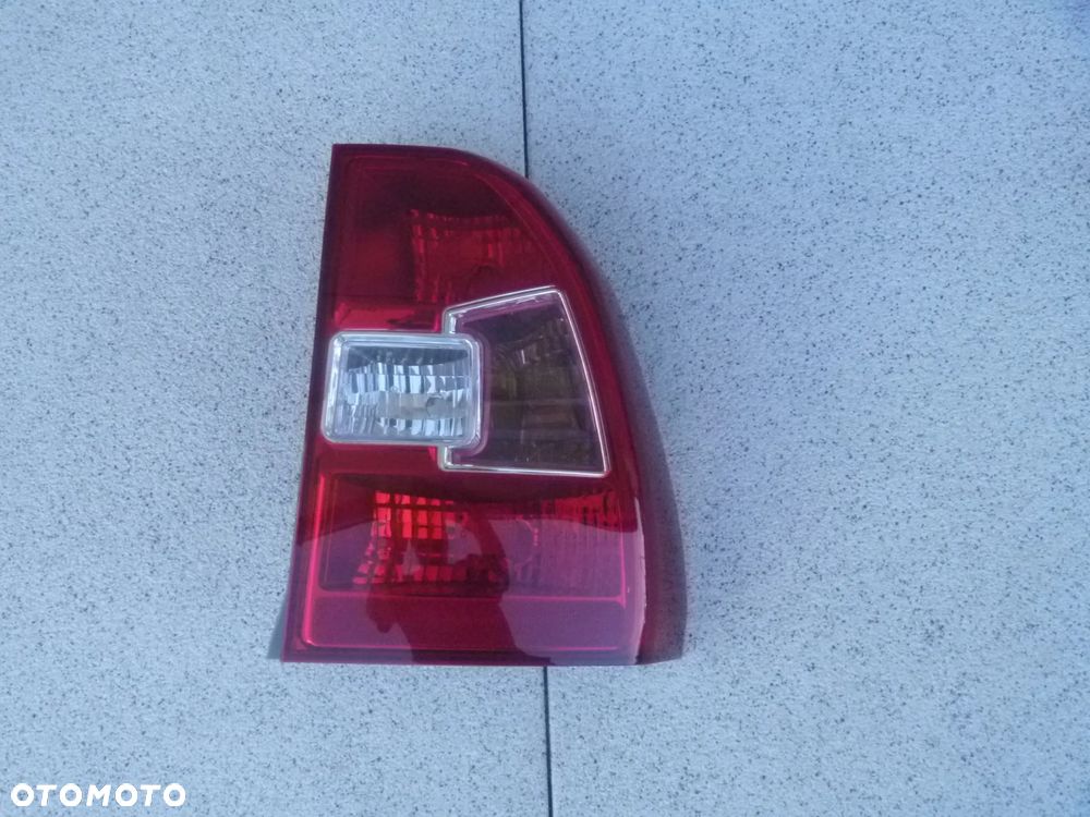 KIA SPORTAGE II LIFT 2008-2010 LAMPA TYLNA PRAWA - 1