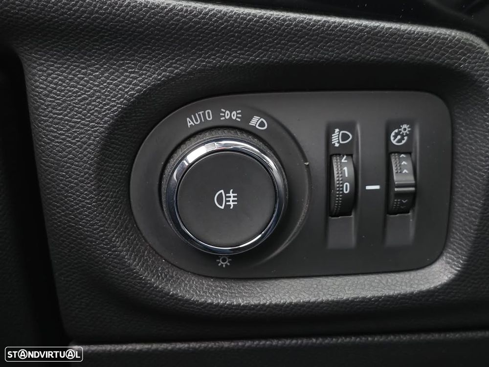 Opel Corsa 1.5 D Elegance - 8