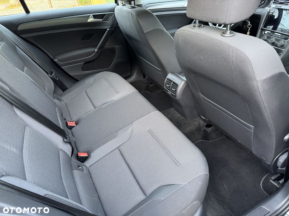 Volkswagen Golf - 19