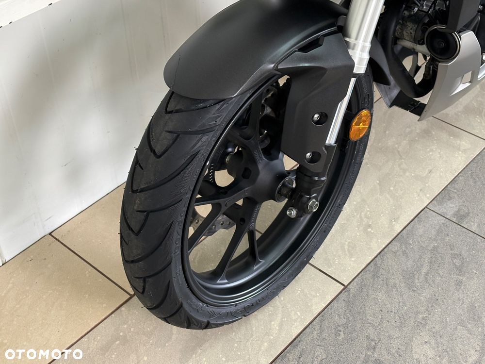 Honda CB - 10