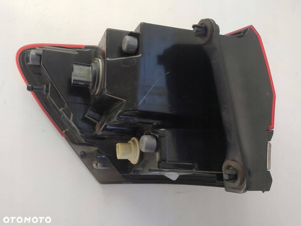 JEEP CHEROKEE WK2 LIFT LAMPA TYLNA PRAWA SRT SRT8 - 4