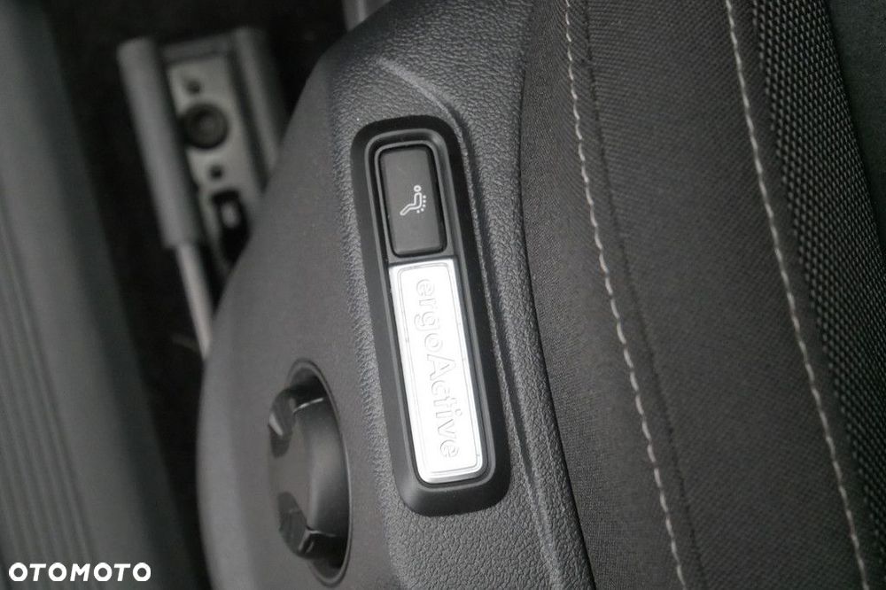 Volkswagen Tiguan - 34