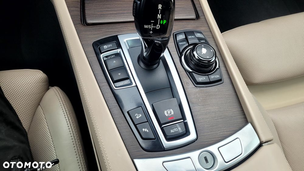 BMW Seria 7 740d xDrive - 21