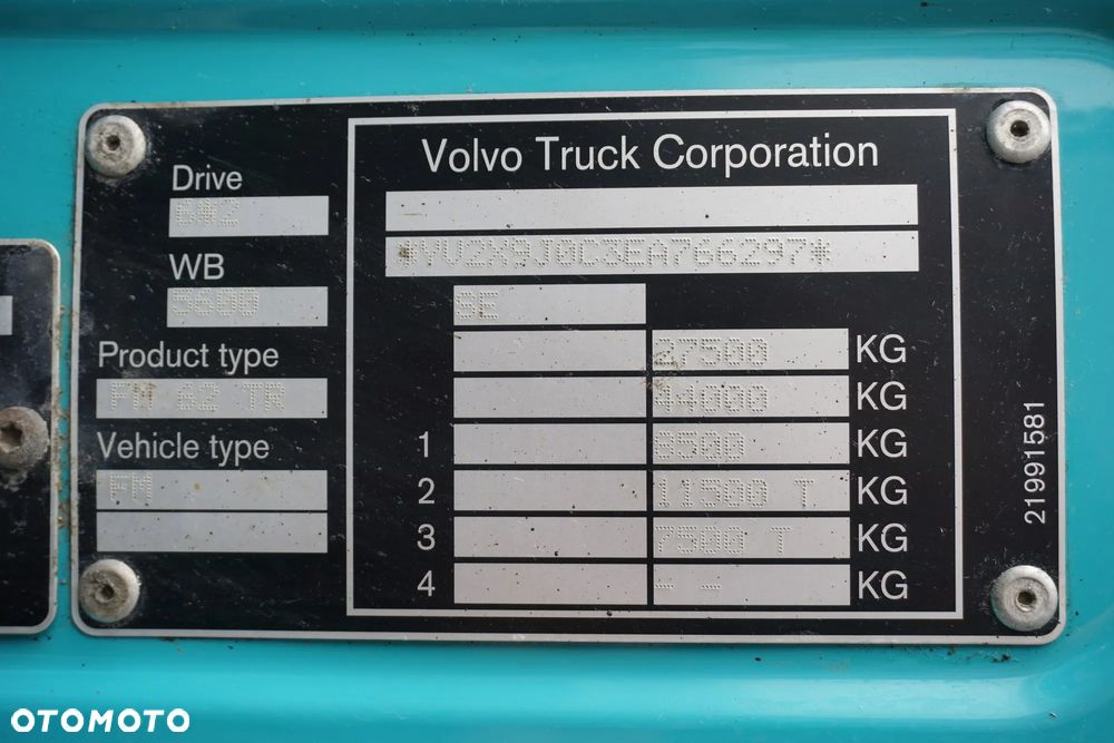 Volvo FM / 330 / E 6 / CHŁODNIA + WINDA / 23 PALETY / OŚ SKRĘTNA / DŁ 9,2 M - 11