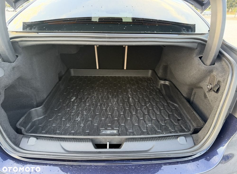 Jaguar XE 25t AWD Prestige - 16