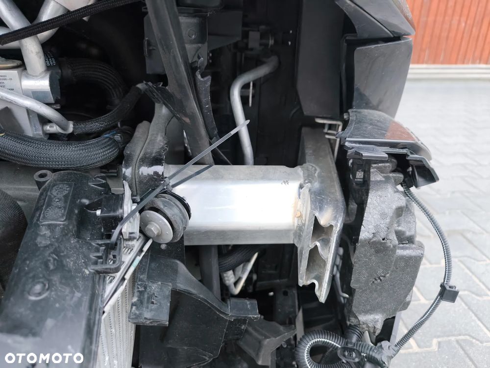Peugeot 408 HYBRID 136 e-DSC6 GT - 18