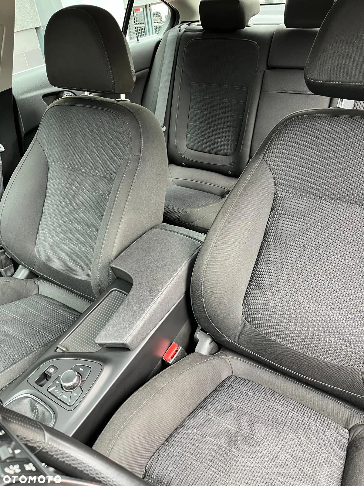 Opel Insignia 1.6 T Sport - 2