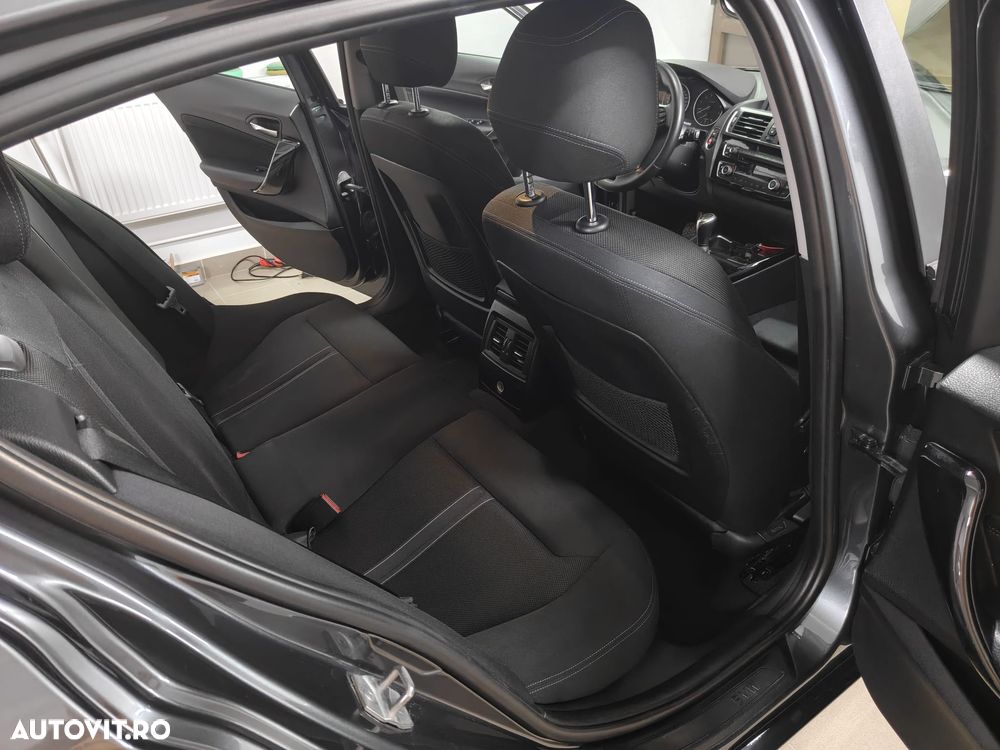 BMW Seria 1 118i Sport Line - 10