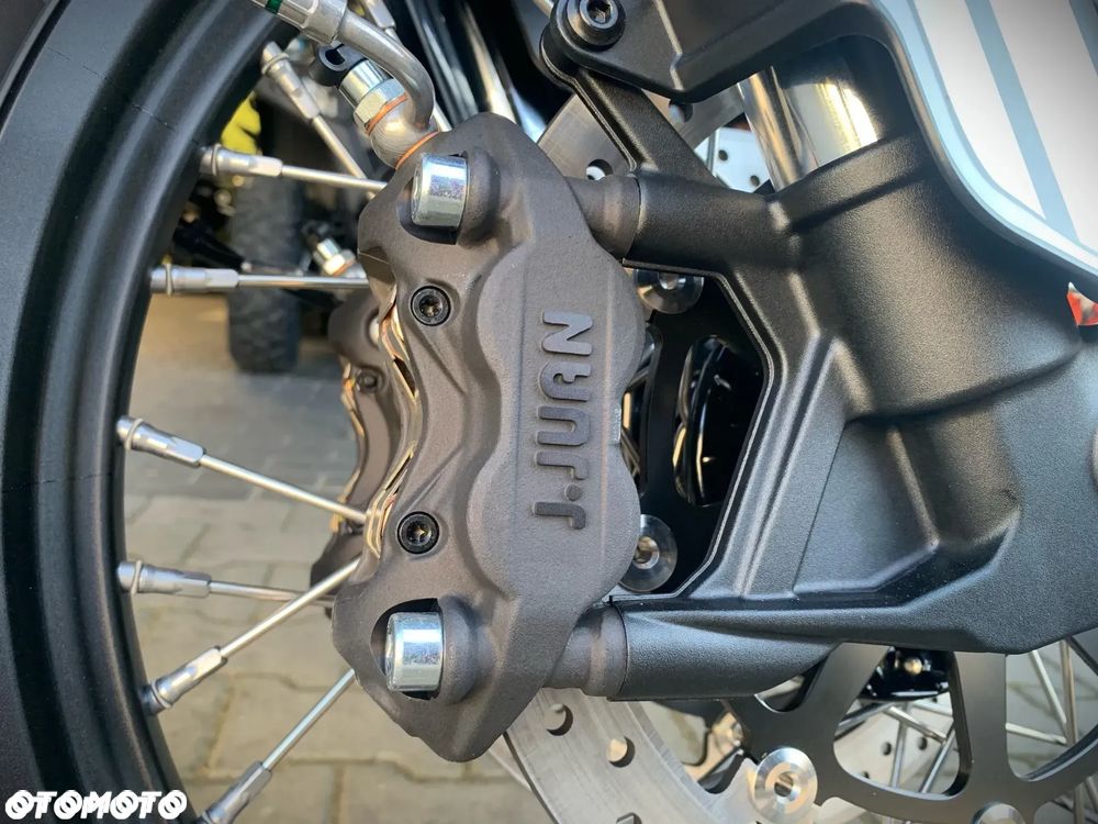 CFMoto MT-X - 12