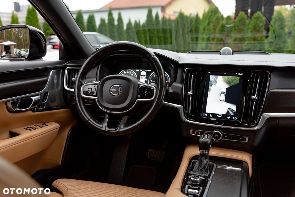 Volvo V90 Cross Country D5 AWD Geartronic Pro - 29