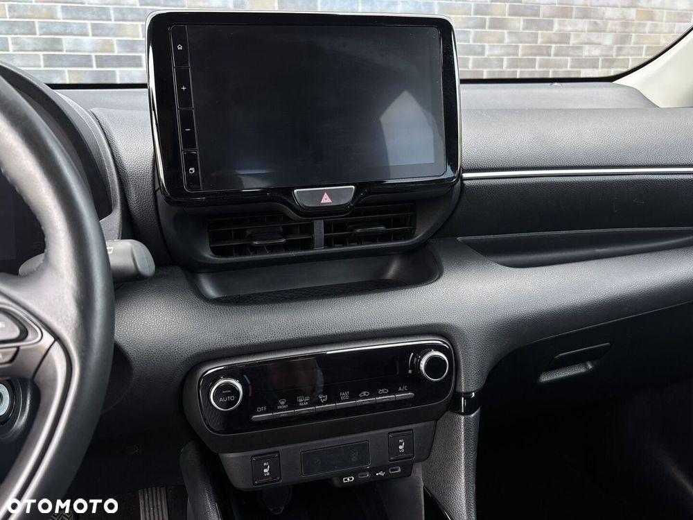Toyota Yaris Hybrid 1.5 Style - 22