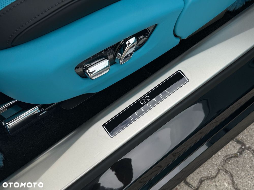 Rolls-Royce Spectre - 13