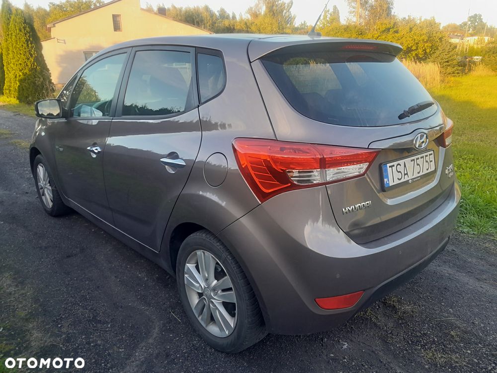 Kia Rio 1.4 CRDI Spirit - 4