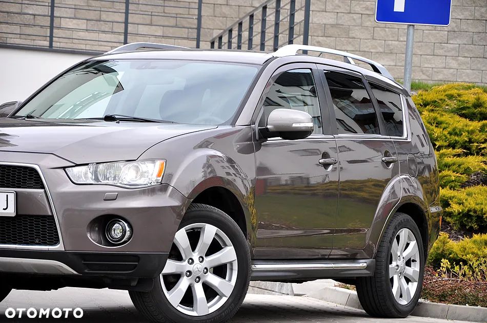 Mitsubishi Outlander - 7