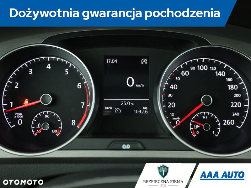 Volkswagen Golf - 9