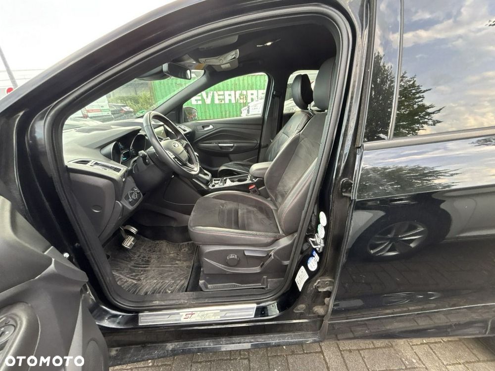 Ford Kuga 2.0 TDCi 4x4 ST-Line - 4
