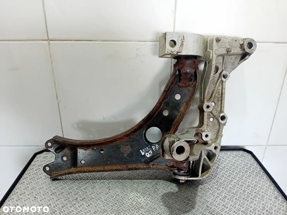 wahacz prawy przód łapa komplet Seat Leon II 2007 - 1