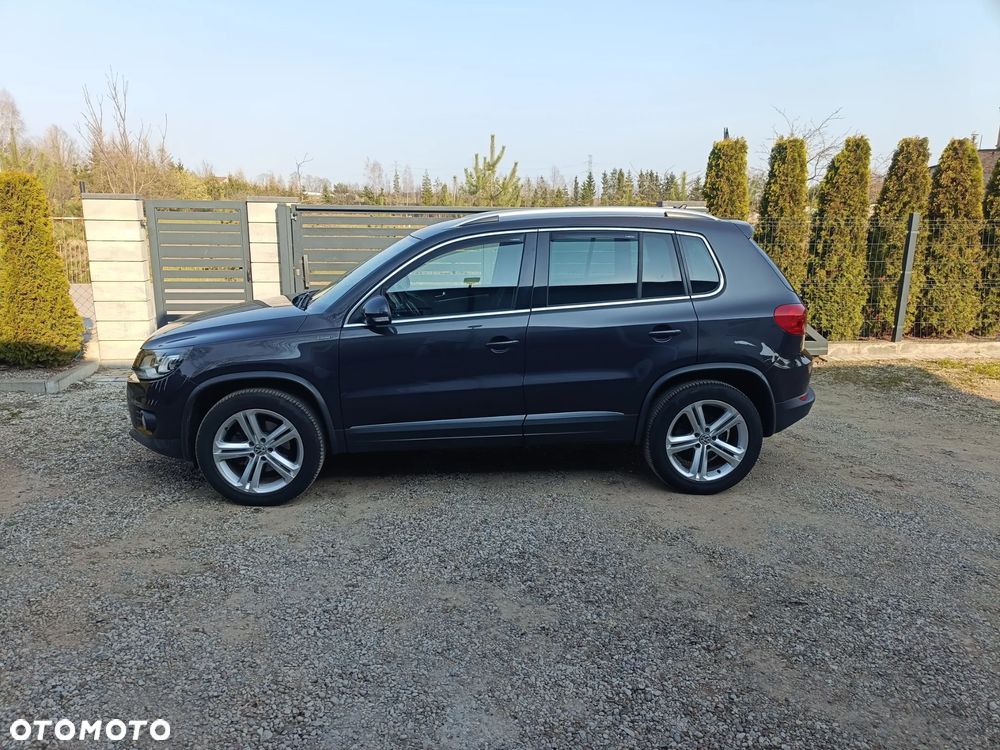 Volkswagen Tiguan 2.0 TDI DPF BlueMotion Technology Lounge Sport & Style - 4