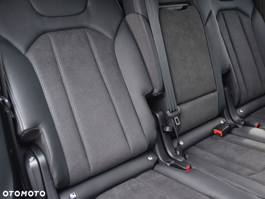 Audi Q7 - 10