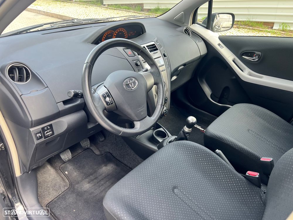 Toyota Yaris 1.0 VVT-i ACtive+AC - 14