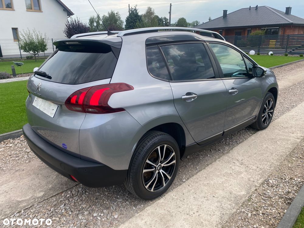 Peugeot 2008 1.5 BlueHDi Allure S&S - 5
