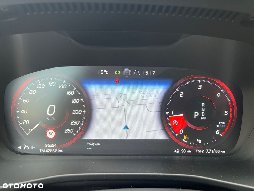 Volvo XC 40 D3 AWD Momentum Pro - 26