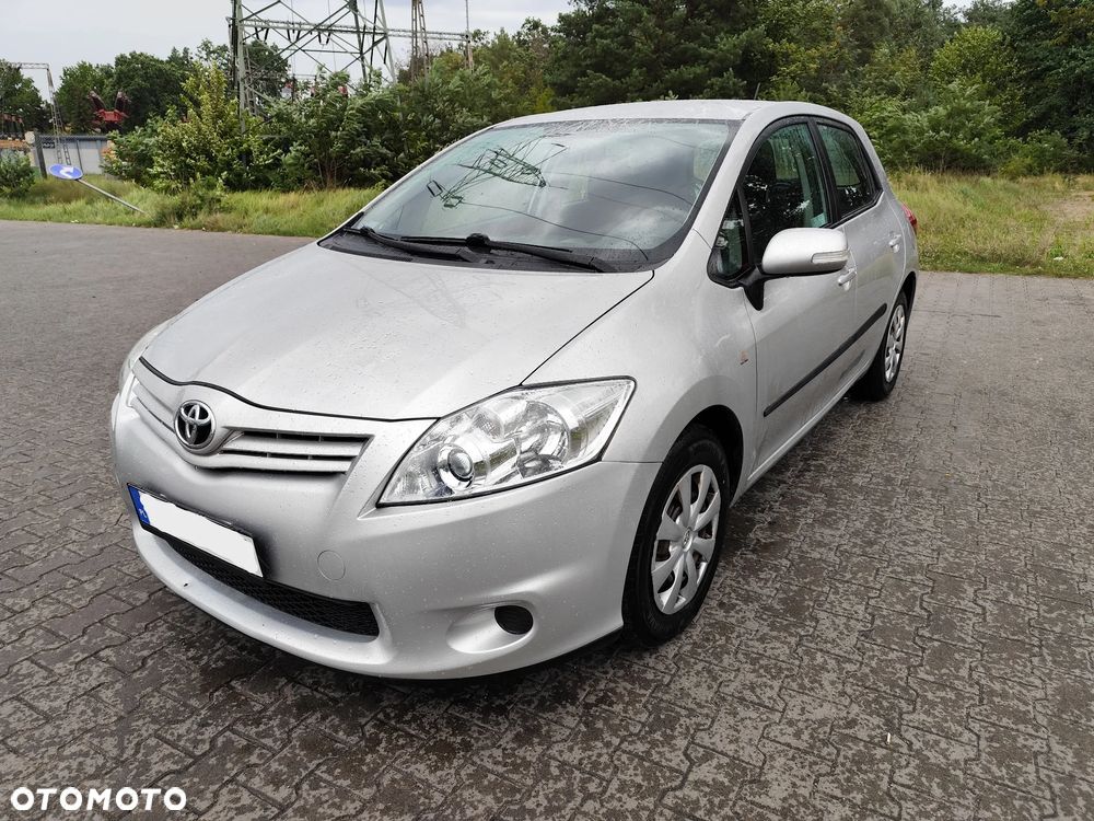 Toyota Auris - 1