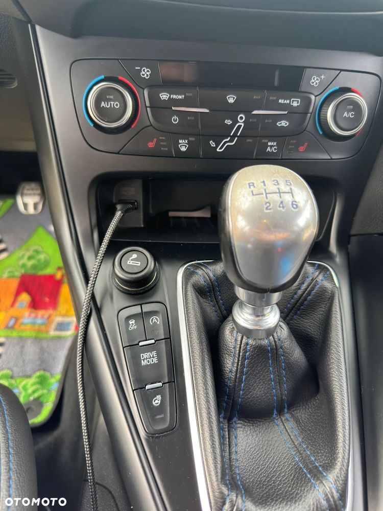 Ford Focus - 13