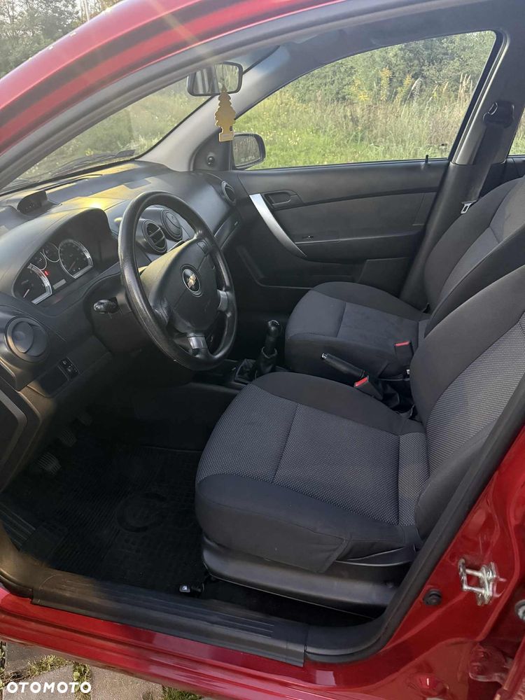 Chevrolet Aveo - 5