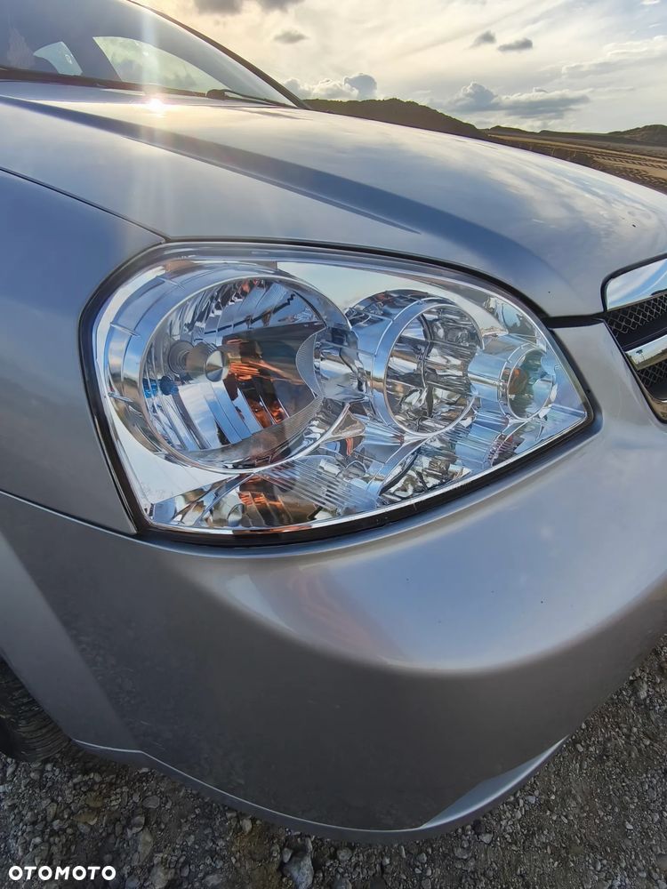 Chevrolet Lacetti 1.4 SE / Star - 3