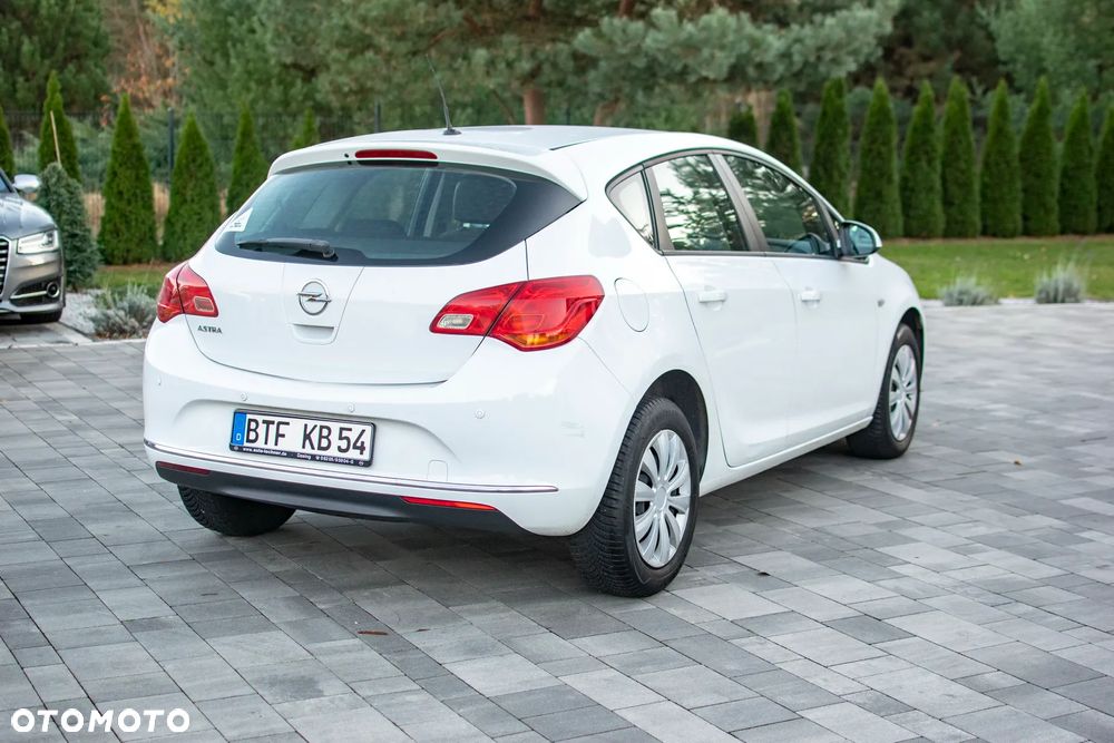 Opel Astra - 4