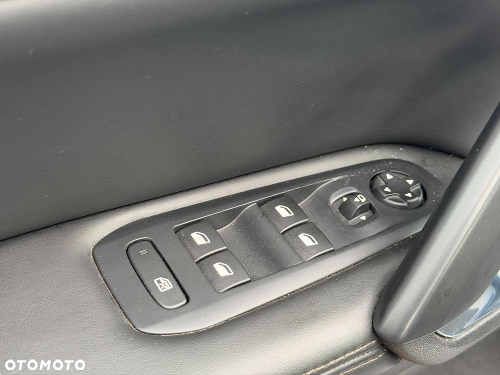 Peugeot 308 1.6 Premium - 20